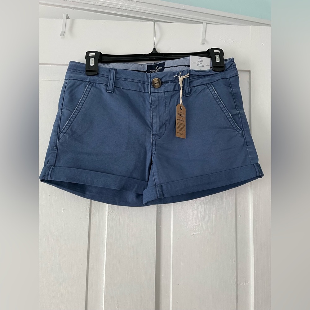 American Eagle Blue MIDI Low Rise Shorts, size 2. Brand NEW WITH TAGS